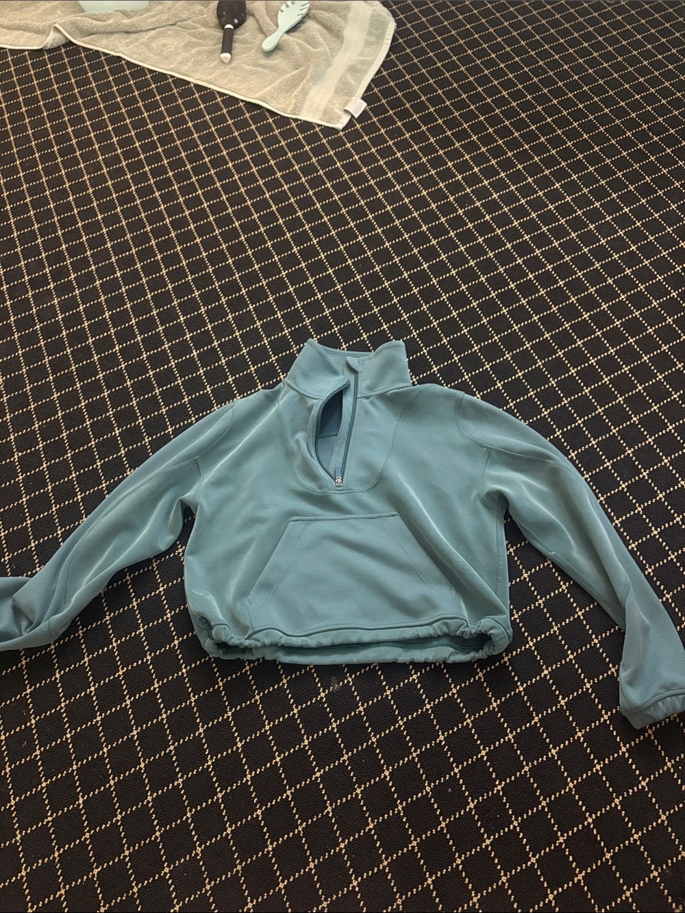 lululemon athletica Cropped Quarter-Zip Pullover in Teal Blue